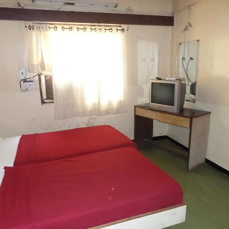 Hotel Sadanand Sāngli Eksteriør billede
