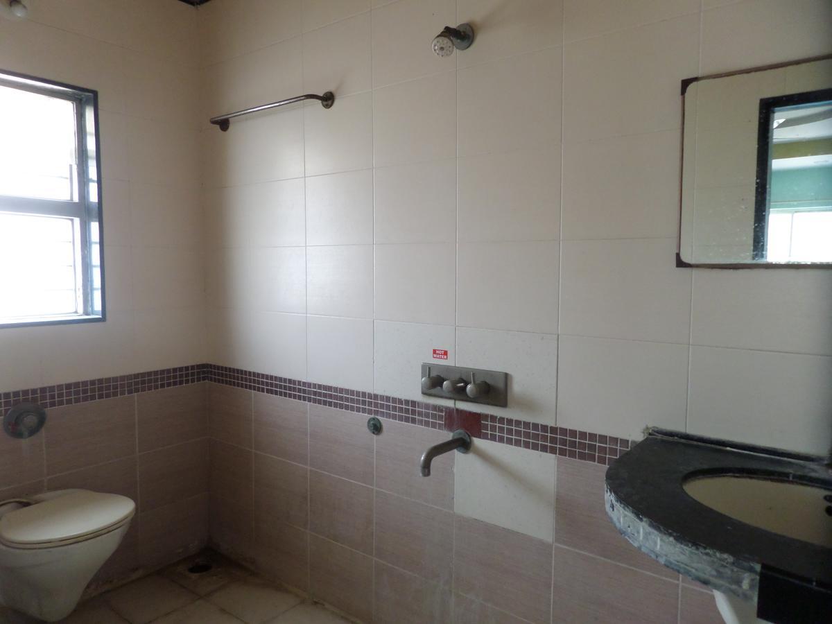 Hotel Sadanand Sāngli Eksteriør billede