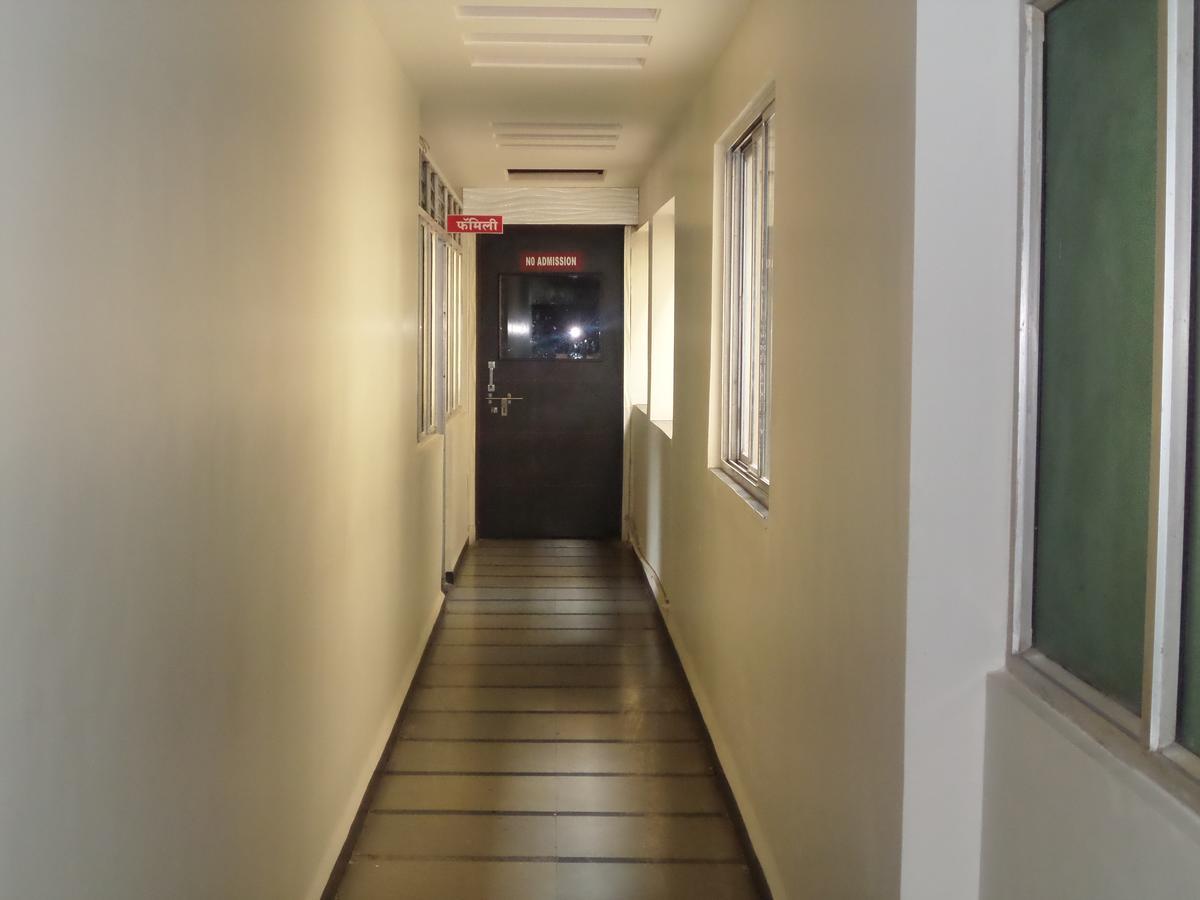 Hotel Sadanand Sāngli Eksteriør billede